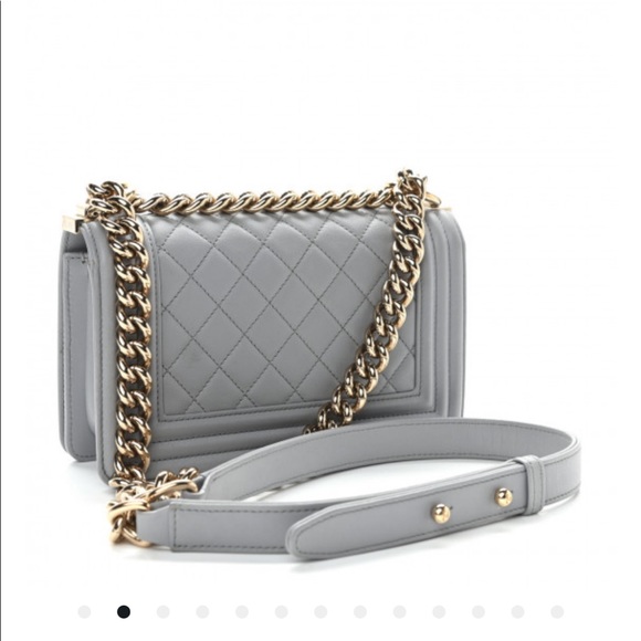 CHANEL
Calfskin Quilted Small Boy Flap Grey - Picture 3 of 7